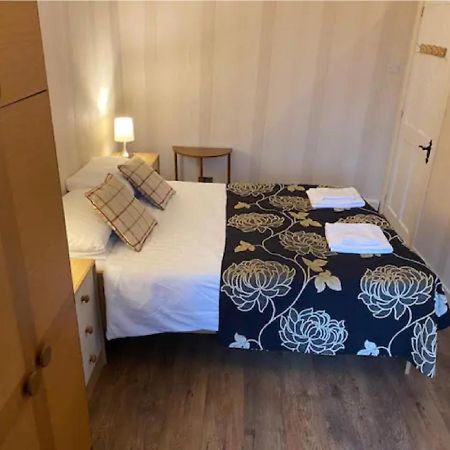 布罗克斯本1 Bed In The Outskirts Of Edinburgh, Free Wifi & Street Parking, Self-Catering公寓 外观 照片