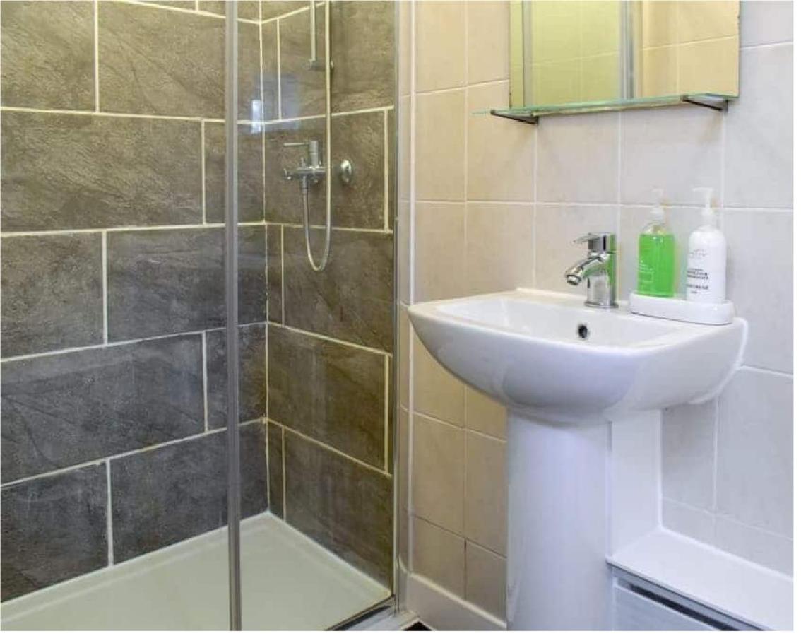 布罗克斯本1 Bed In The Outskirts Of Edinburgh, Free Wifi & Street Parking, Self-Catering公寓 外观 照片
